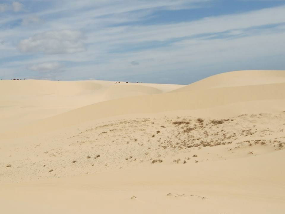 Les dunes de sable par en route pour l'Asie