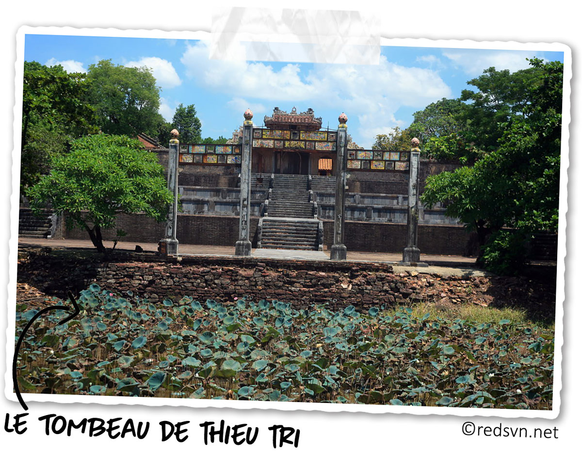 L'un des tombeaux impériaux de Hué : Thieu Tri