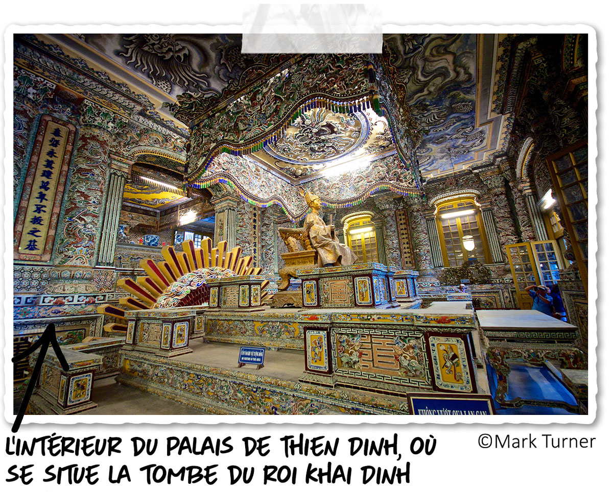 Le palais Thien Dinh dans l'un des tombeaux impériaux de Hué