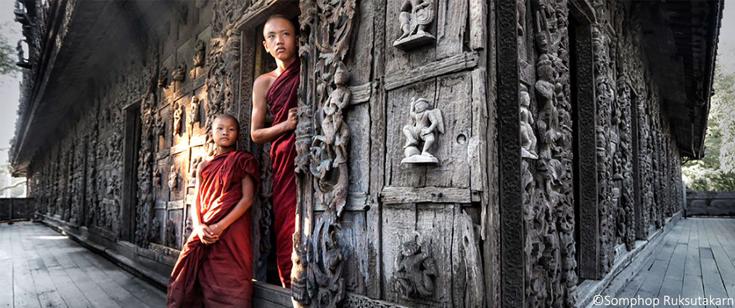 Monastère teck de Birmanie